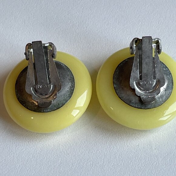 Vintage Bakelite? Round Button Style Clip On Earrings Yellow Retro 70s Japan - Picture 4 of 7